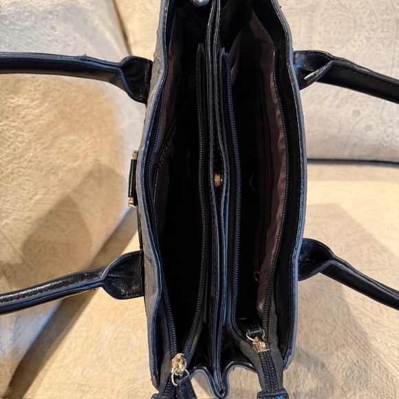 Chic Black and Gray Ostrich Textured Women's Satchel - Picture 4 of 8